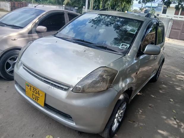 Toyota Passo 2005 Silver