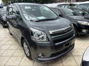 Toyota Noah 2.0 143hp AWD (7 Seater) 2011 Gray for sale