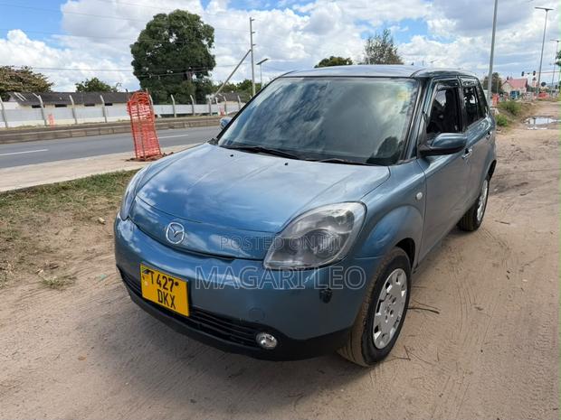 Mazda Verisa 2008 Blue
