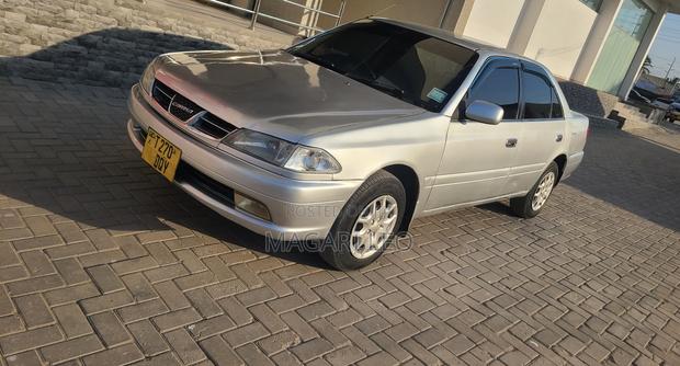 Toyota Carina 1.5 FWD Sedan 2001 Silver