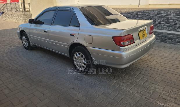 Toyota Carina 1.5 FWD Sedan 2001 Silver