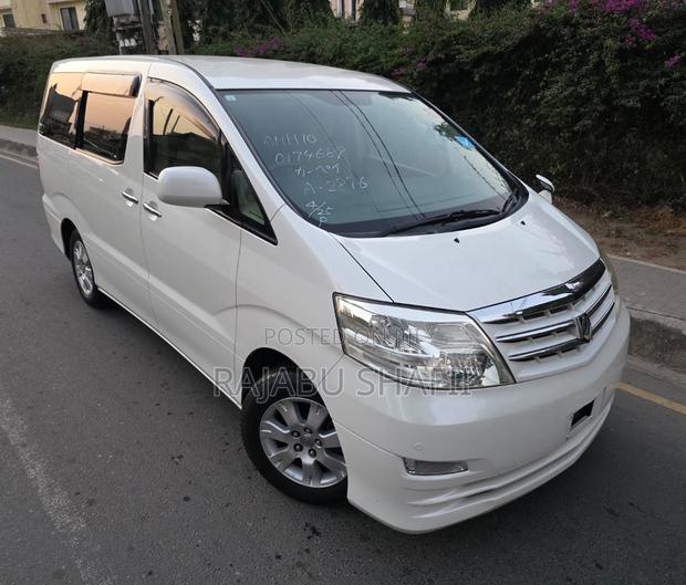 Toyota Alphard 2.4 Petrol AWD 2007 White
