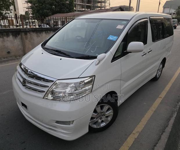 Toyota Alphard 2.4 Petrol AWD 2007 White