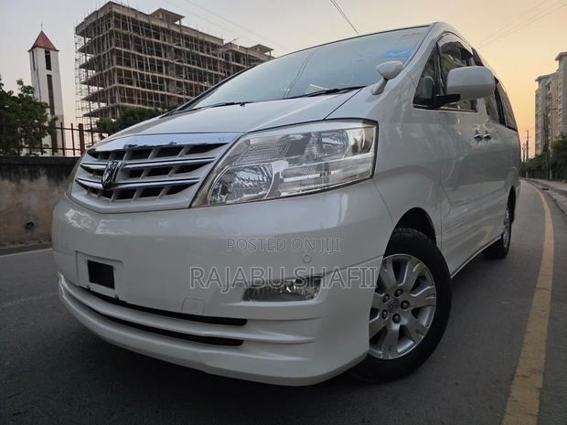 Toyota Alphard 2.4 Petrol AWD 2007 White