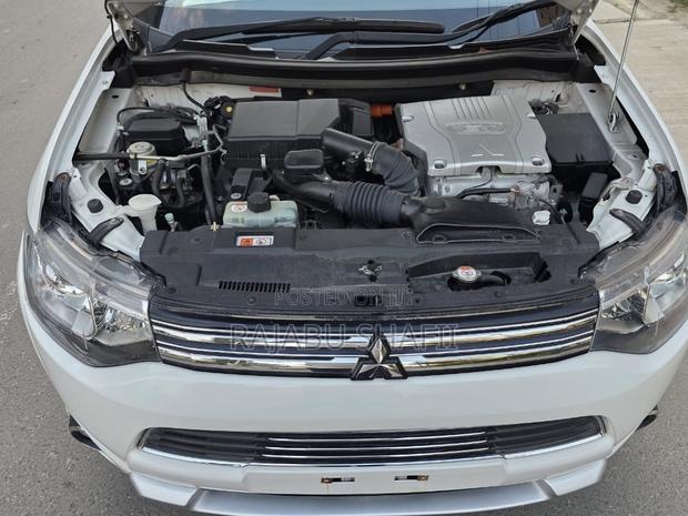 Mitsubishi Outlander 2.0 PHEV AWD 2016 White