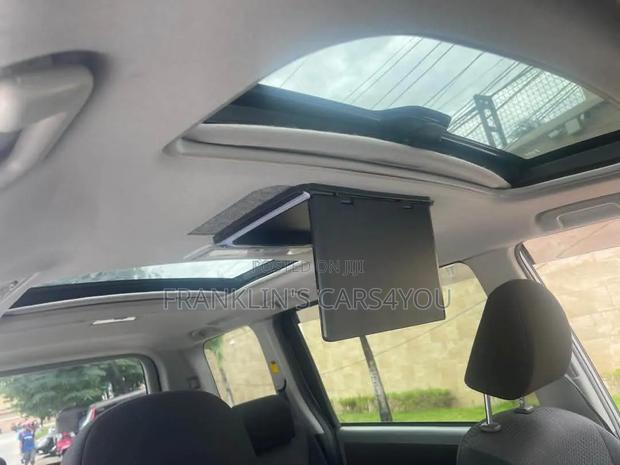 Toyota Noah 2008 Silver