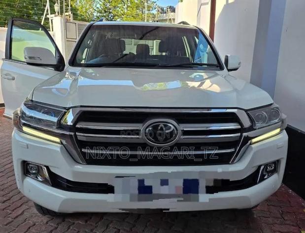 Toyota Land Cruiser 2021 Off white
