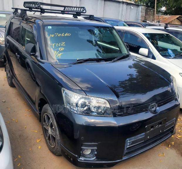 Toyota Corolla Rumion 2010 Black