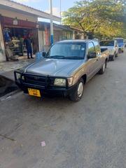 Toyota Hilux 2.5 Cab 2005 Gray for sale