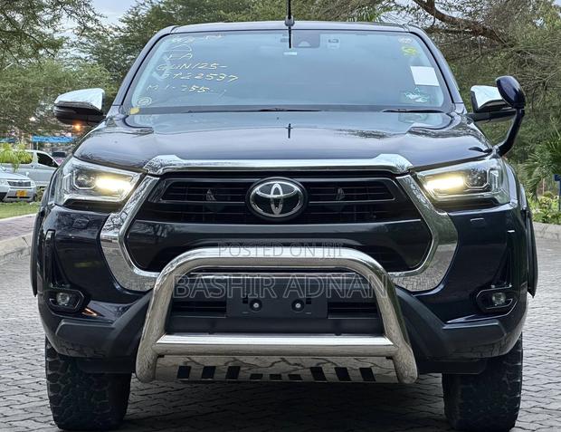 Toyota Hilux 2.4 Diesel 2020 Blue