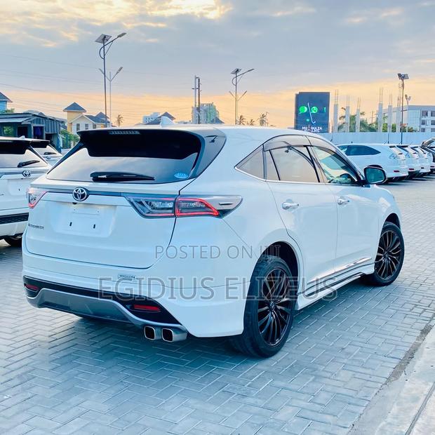 Toyota Harrier 2016 White