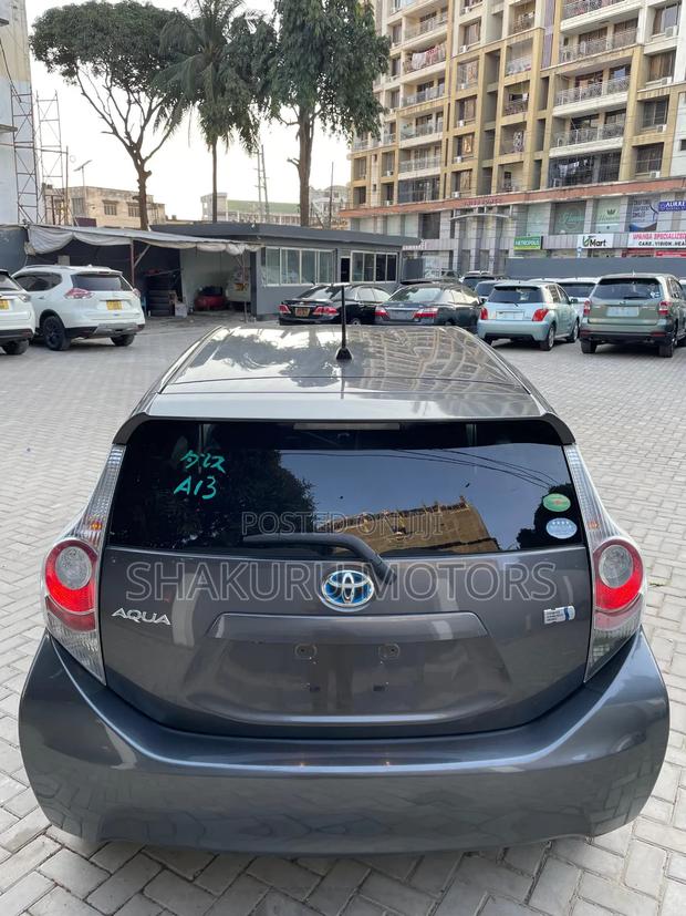 Toyota Aqua 2013 Gray