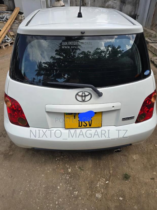 Toyota IST 2003 White