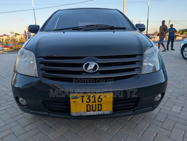 Toyota IST 2006 Black