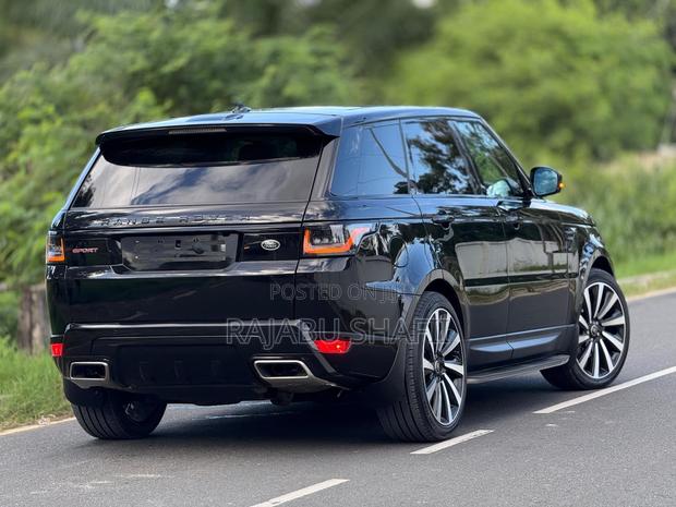 Land Rover Range Rover Sport HSE Td6 4x4 (3.0L 6cyl 8A) 2016 Black