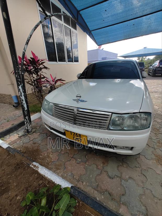 Nissan Cedric 2003 White