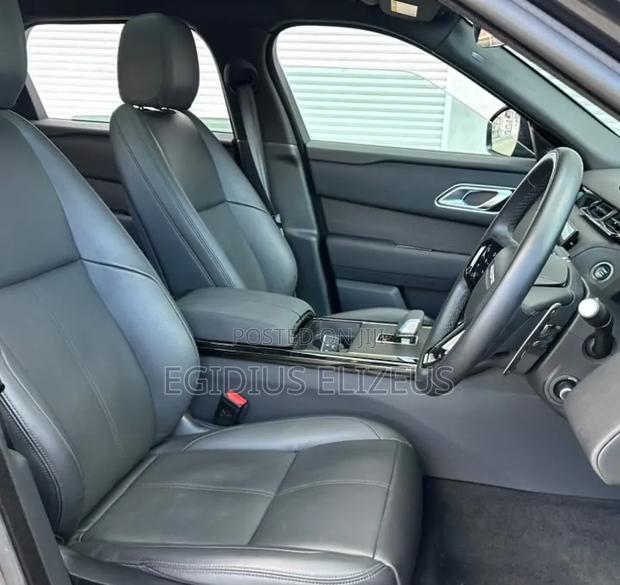 Land Rover Range Rover Velar 2024 Gray
