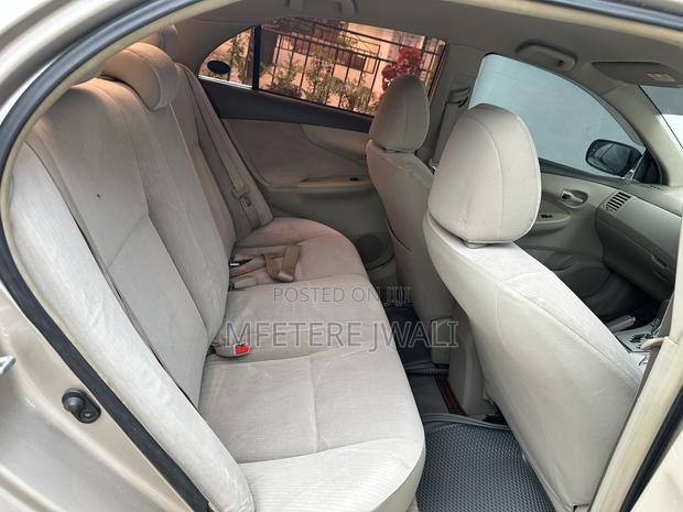 Toyota Axio 2007 Gold