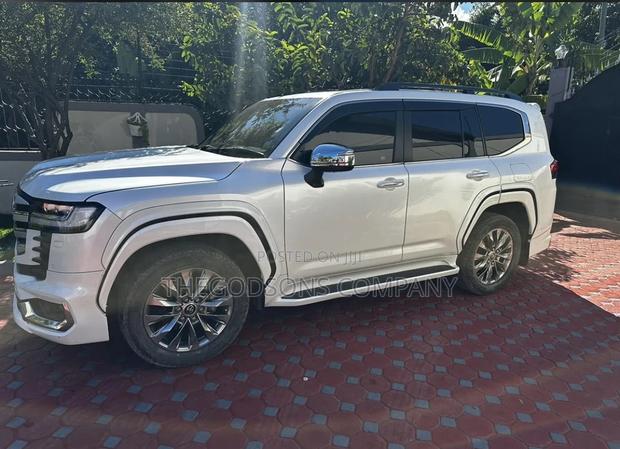 New Toyota Land Cruiser 2024 White