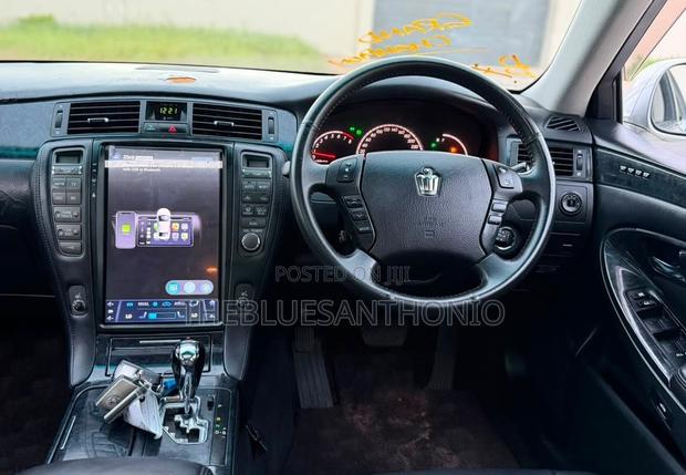 Toyota Crown 2007 Silver