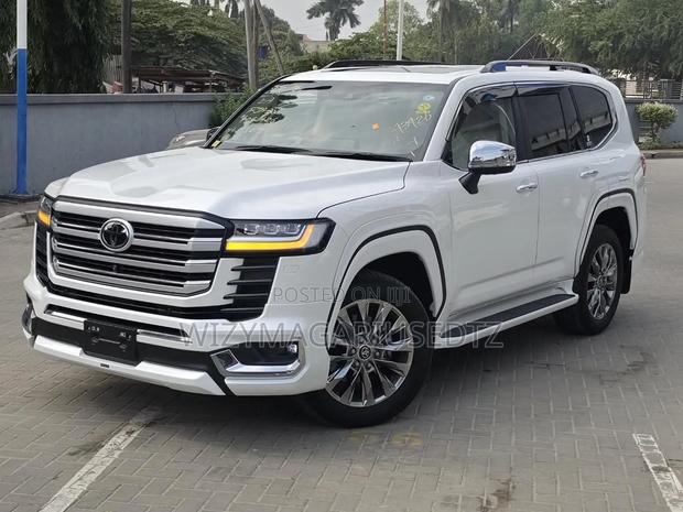 New Toyota Land Cruiser 2024 White