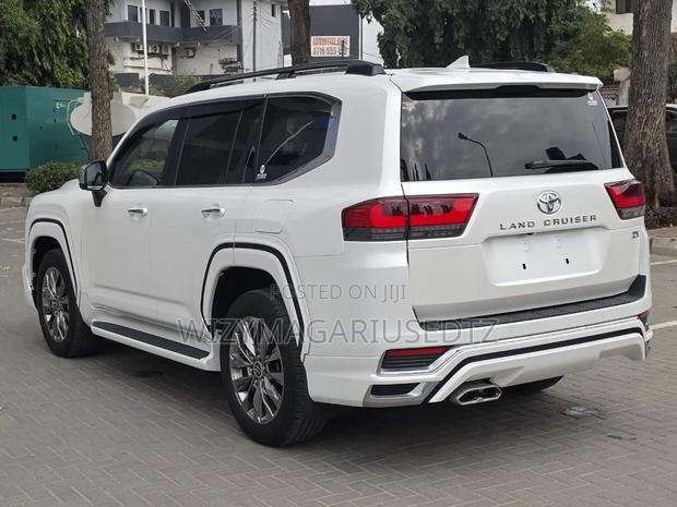 New Toyota Land Cruiser 2024 White