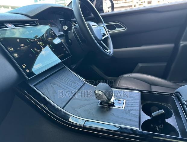Land Rover Range Rover Velar 2024 Gray