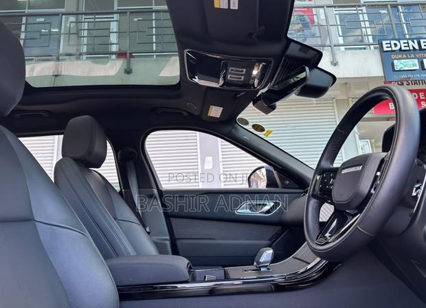 Land Rover Range Rover Velar 2024 Gray