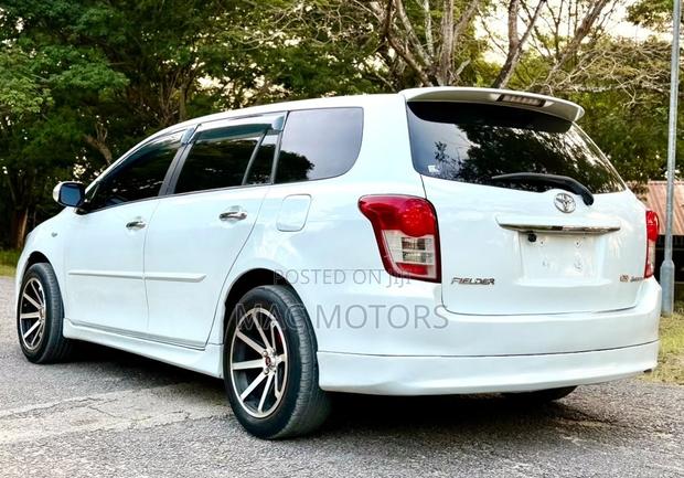 Toyota Corolla Fielder 2010 White