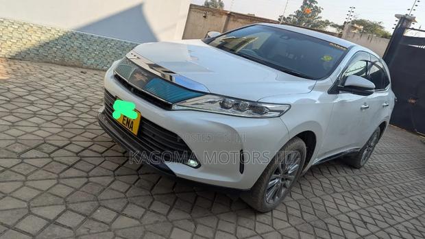 Toyota Harrier 2018 White