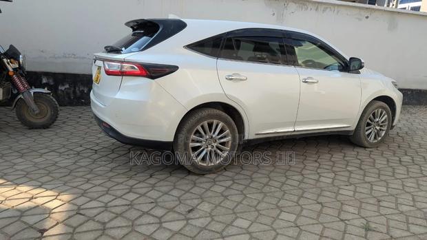 Toyota Harrier 2018 White