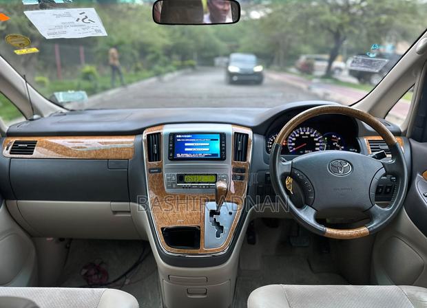 Toyota Alphard 2.4 Petrol FWD 2007 Black