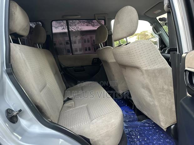Mitsubishi Pajero 2002 Silver