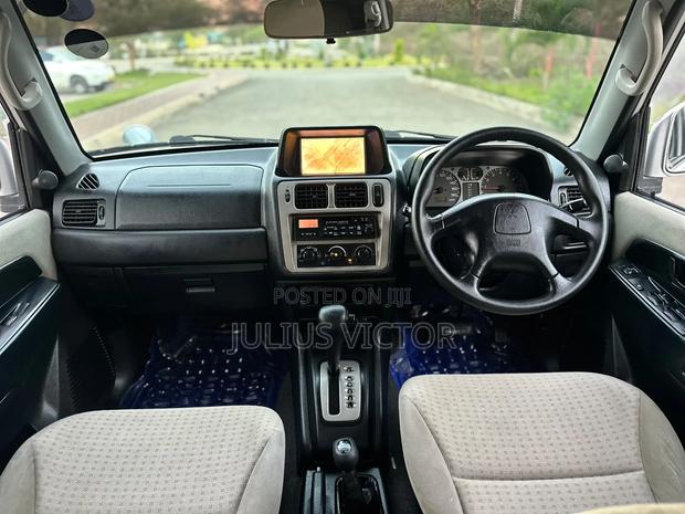 Mitsubishi Pajero 2002 Silver