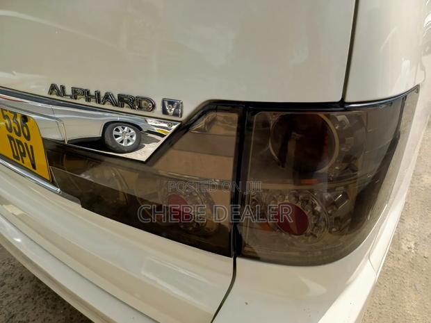 Toyota Alphard 2005 White