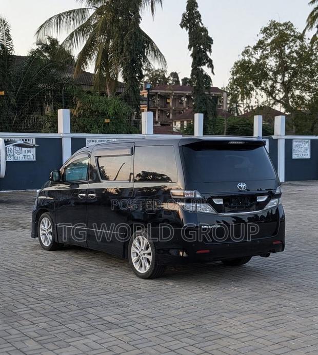 Toyota Alphard 2.4 Petrol FWD 2010 Black