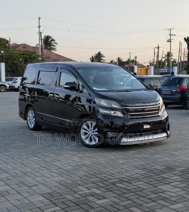 Toyota Alphard 2.4 Petrol FWD 2010 Black
