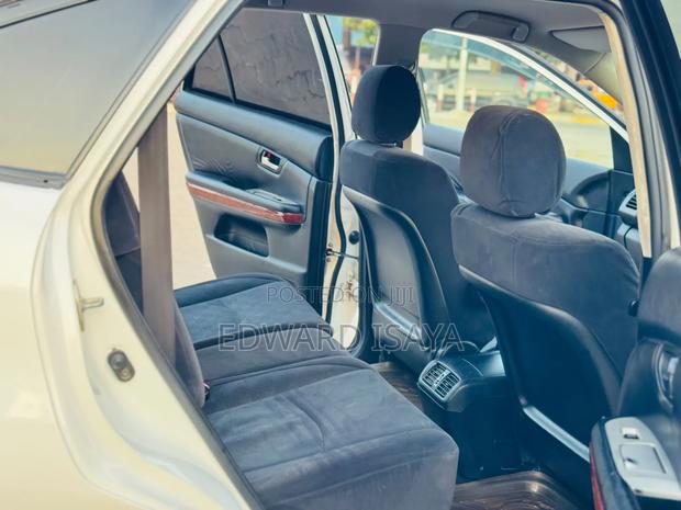 Toyota Harrier 2006 White