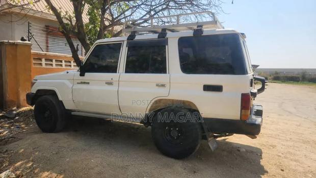 Toyota Land Cruiser 2019 White