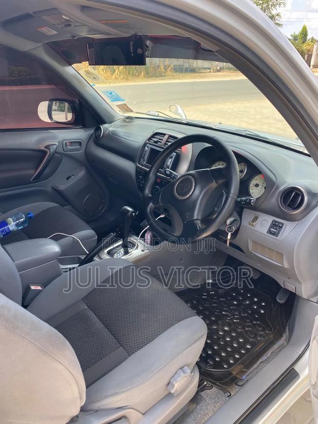 Toyota RAV4 Automatic 2003 Silver