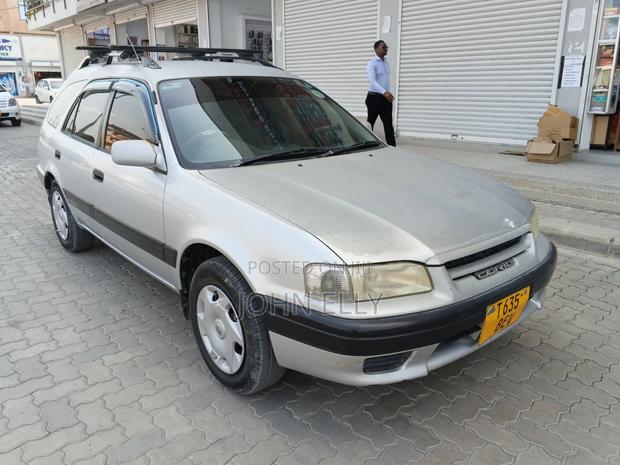 Toyota Sprinter 2000 Silver
