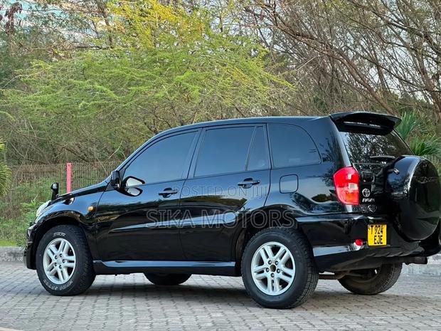 Toyota RAV4 2001 Black
