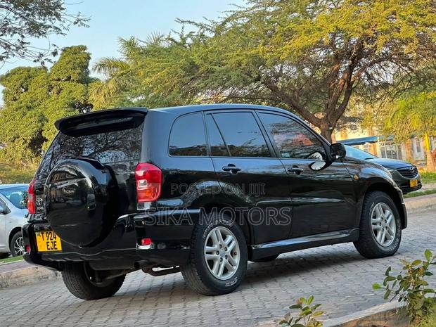 Toyota RAV4 2001 Black