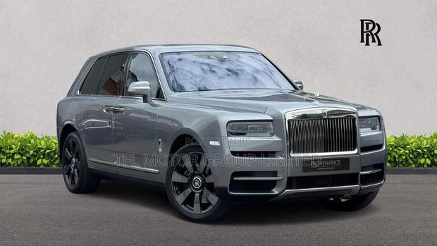 Rolls-Royce Cullinan Base 2019 Silver