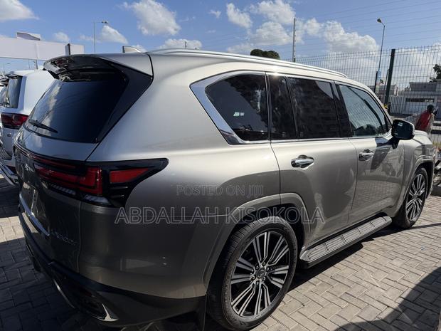 New Lexus LS 500 2025 Gray