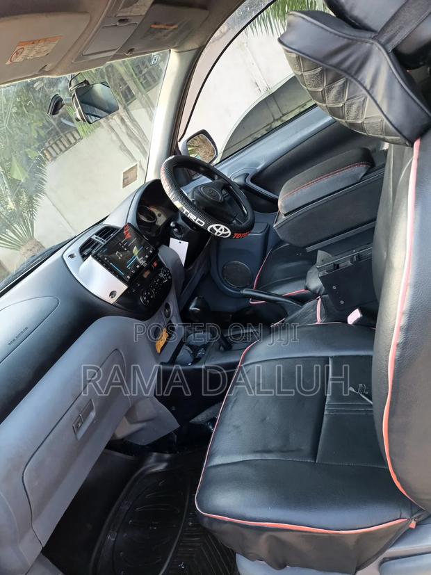 Toyota RAV4 Automatic 2003 Silver