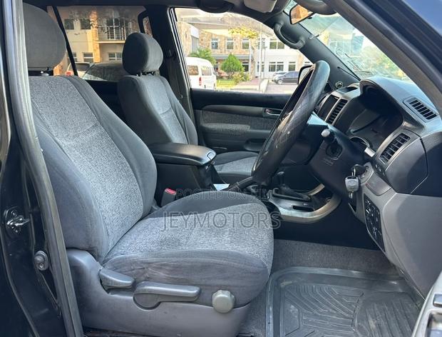 Toyota Land Cruiser Prado 2007 Black