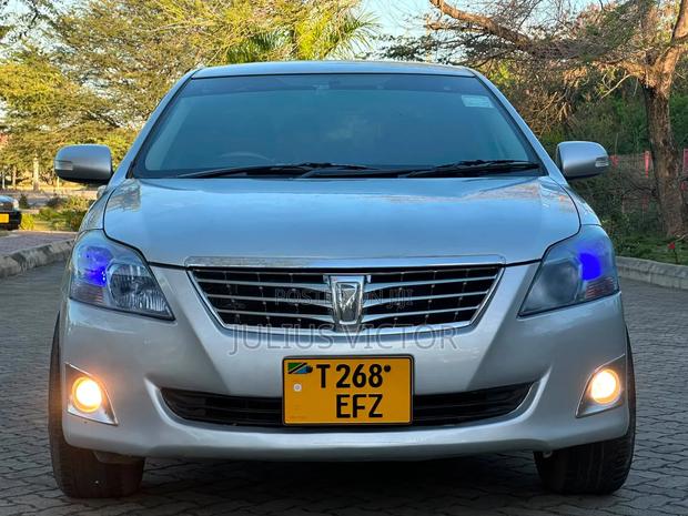 Toyota Premio 2010 Silver