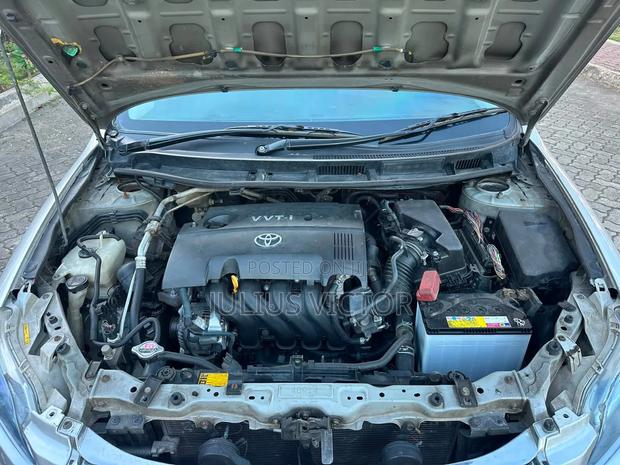 Toyota Premio 2010 Silver