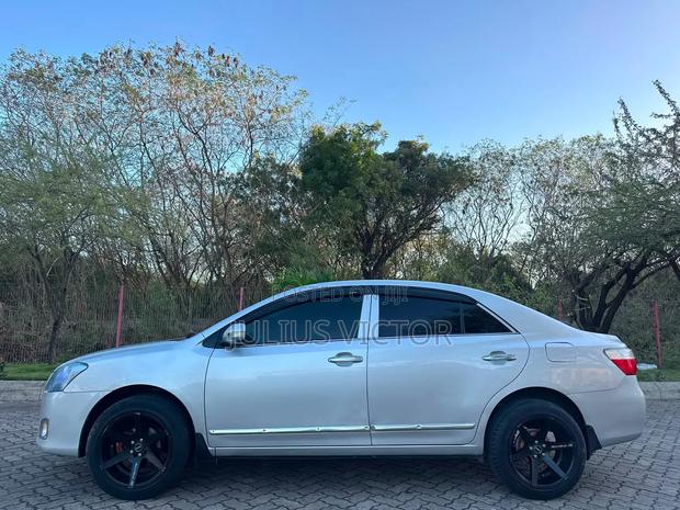 Toyota Premio 2010 Silver
